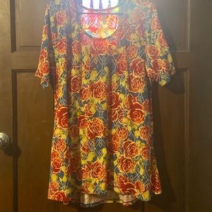 XL Lularoe Perfect Tee